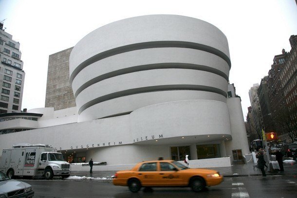 fran_lloyd_wright_Guggenheim_museum